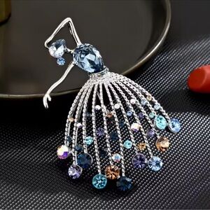 NEW! Elegant Blue Ballet Dancer Brooch. Trendy Ballerina pin. 🩰 Luxury Brooch